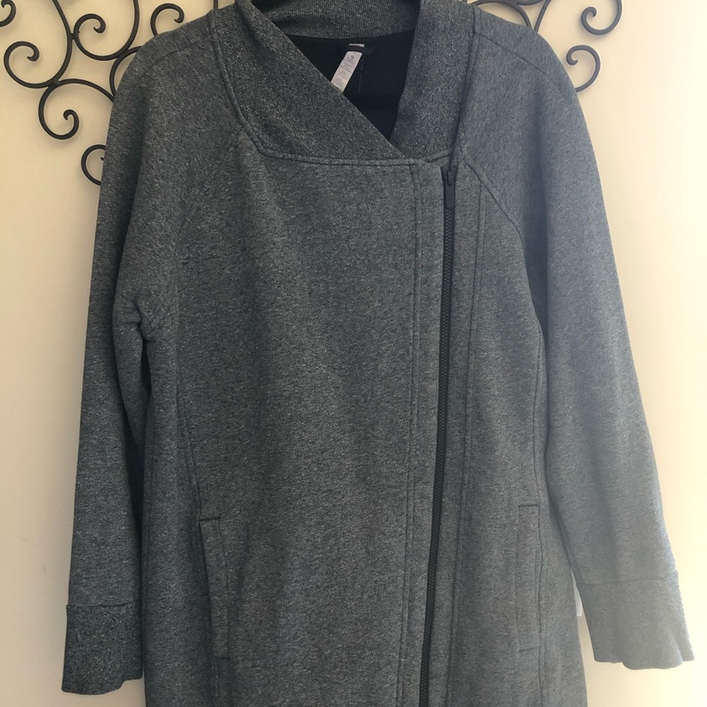 Lululemon Grey Zip up Preowned Retail $198
